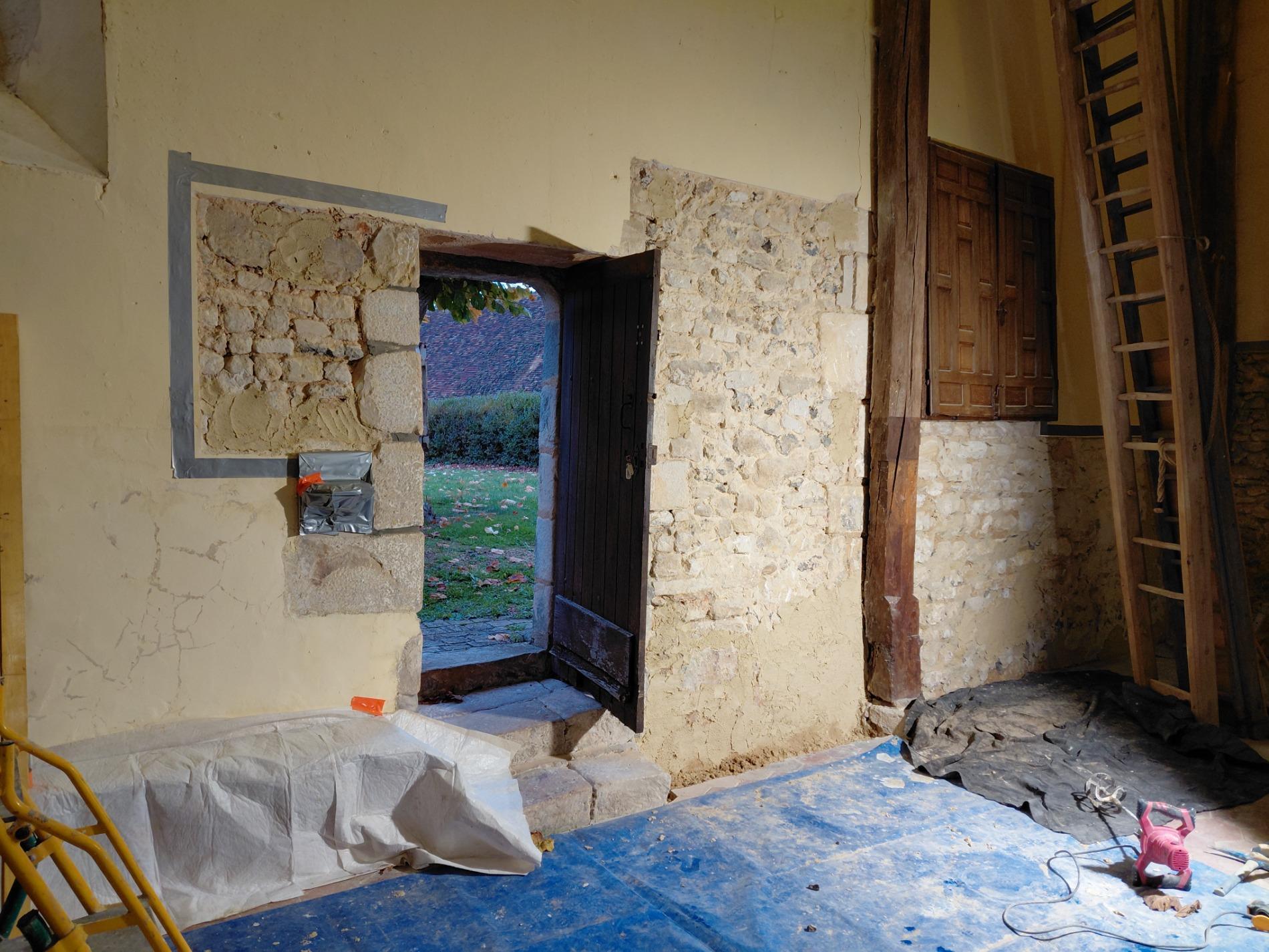 Reprise d'enduit à la chaux